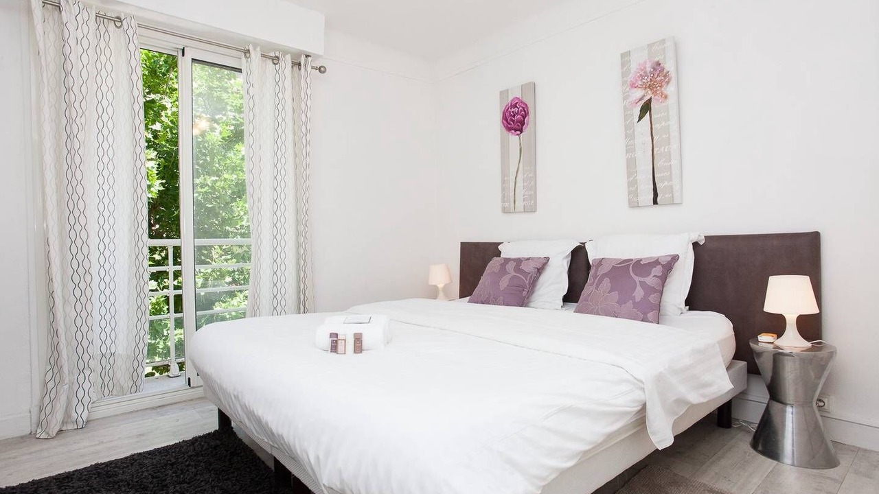 Photo of Bedroom in Cannes City Centre