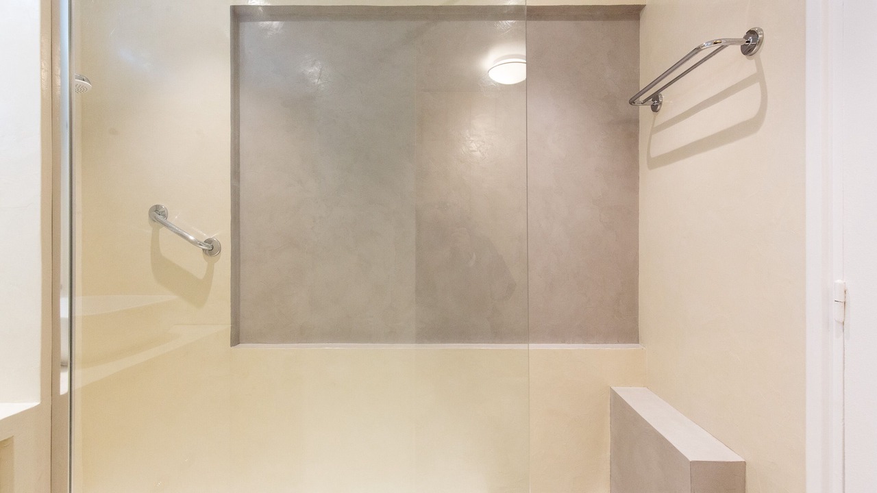 Photo of Bathroom in Cannes City Centre