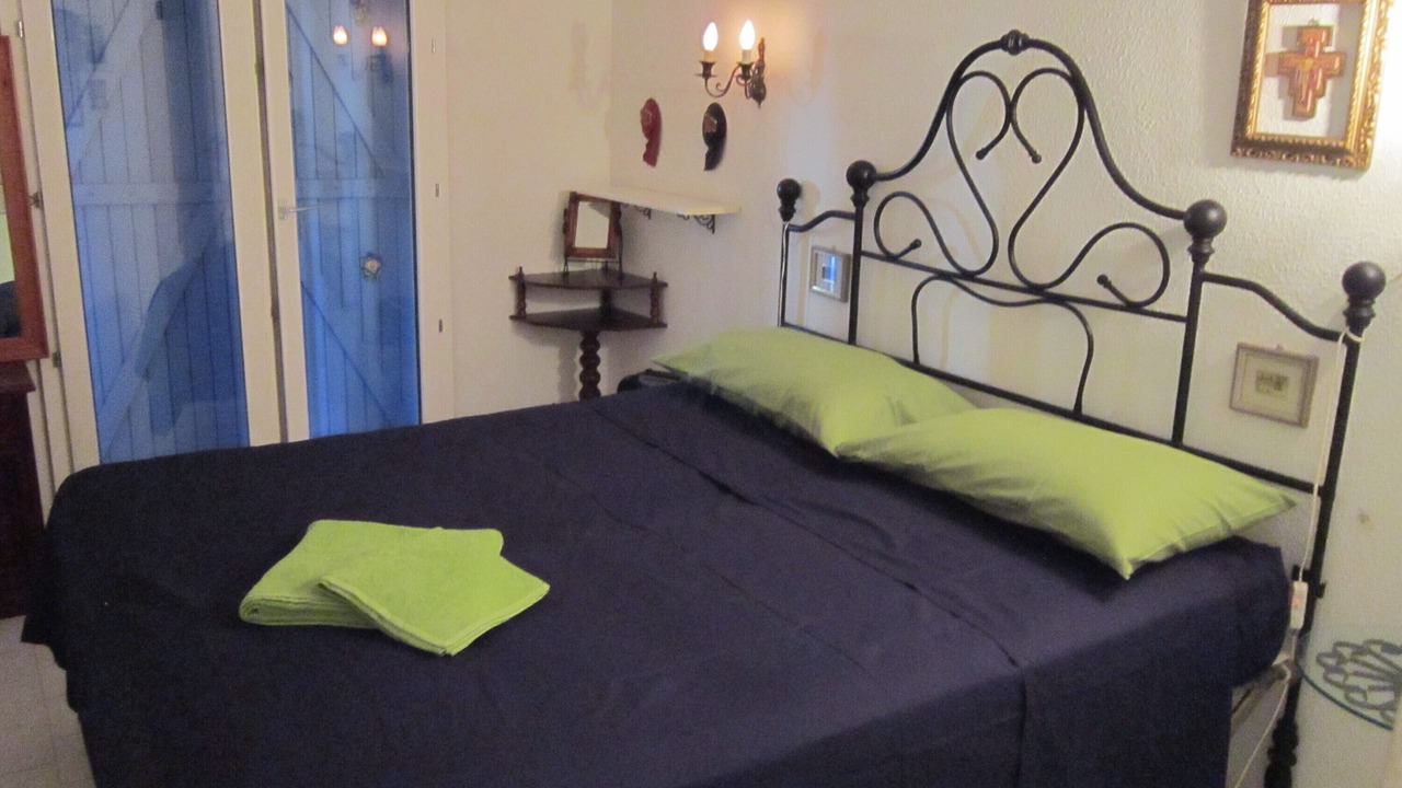 Photo of Bedroom in Mandelieu-La-Napoule