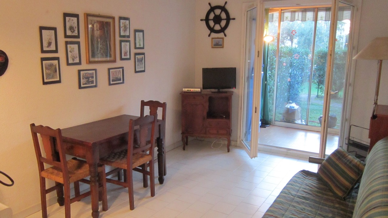 Photo of Livingroom in Mandelieu-La-Napoule