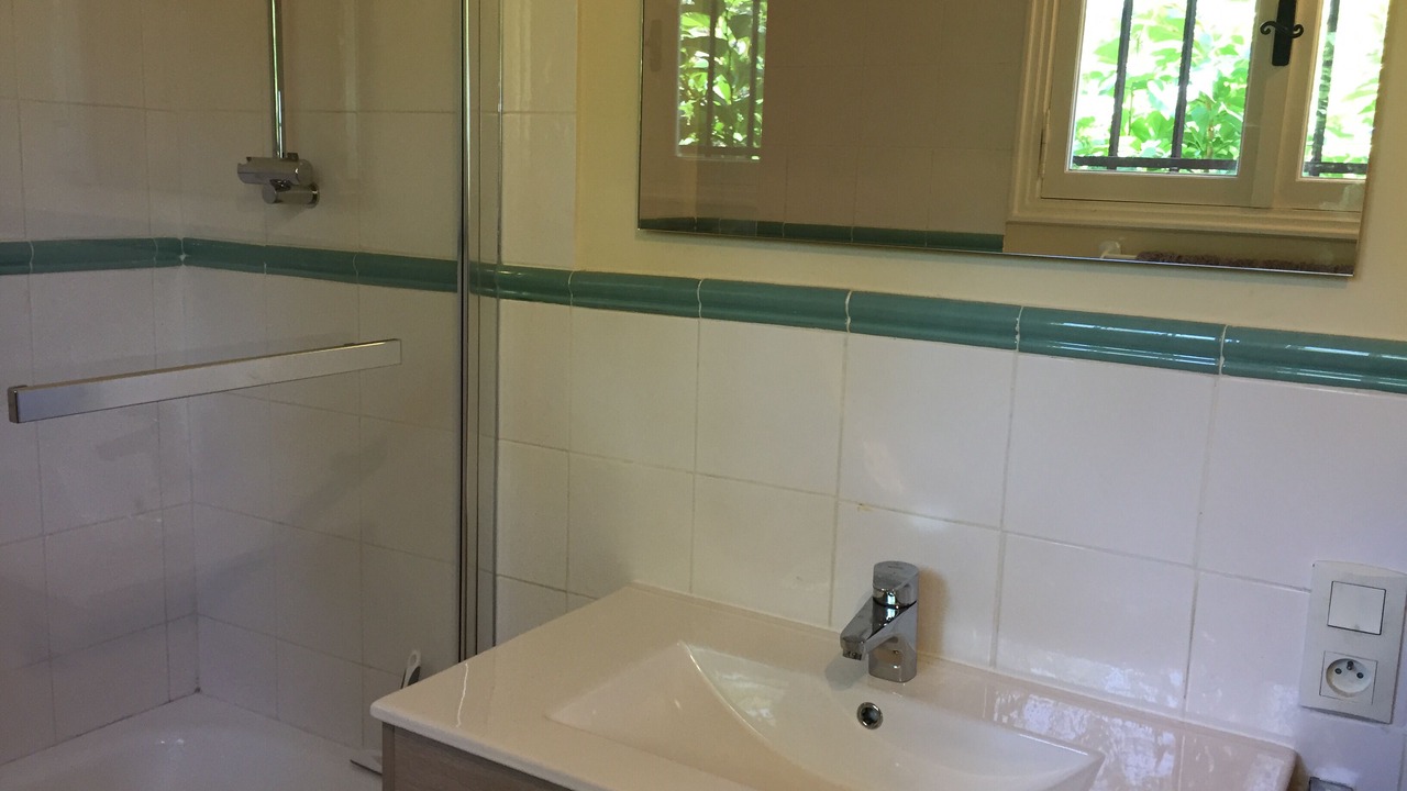 Photo of Bathroom in Valbonne