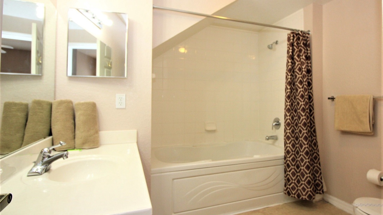 Photo of Bathroom in Venetian Bay Villages