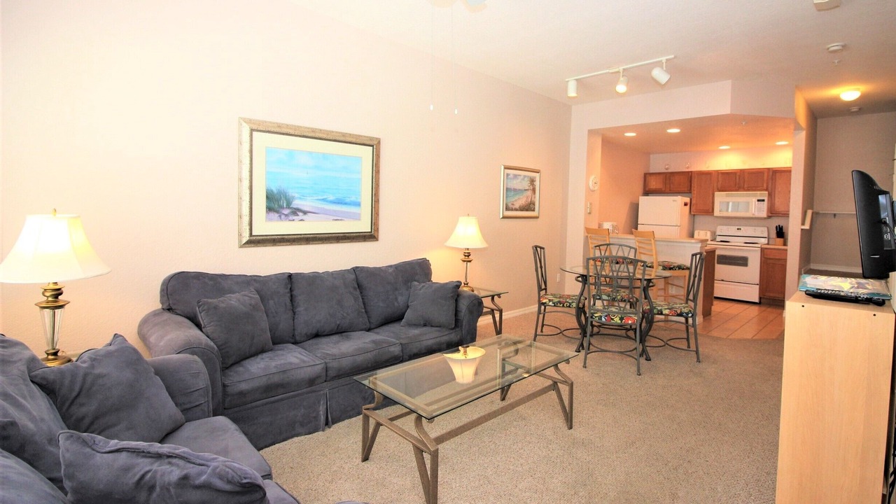 Photo of Livingroom in Venetian Bay Villages