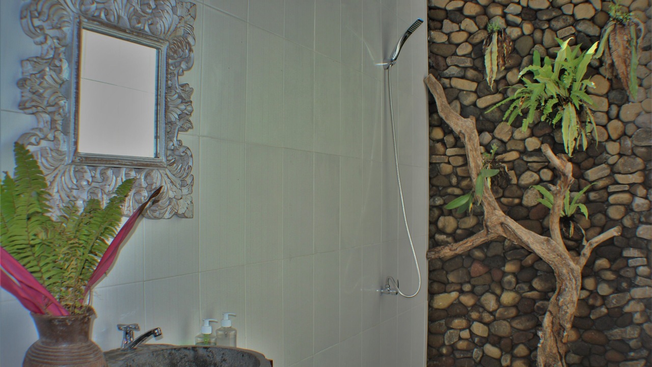 Photo of Bathroom in Penuktukan