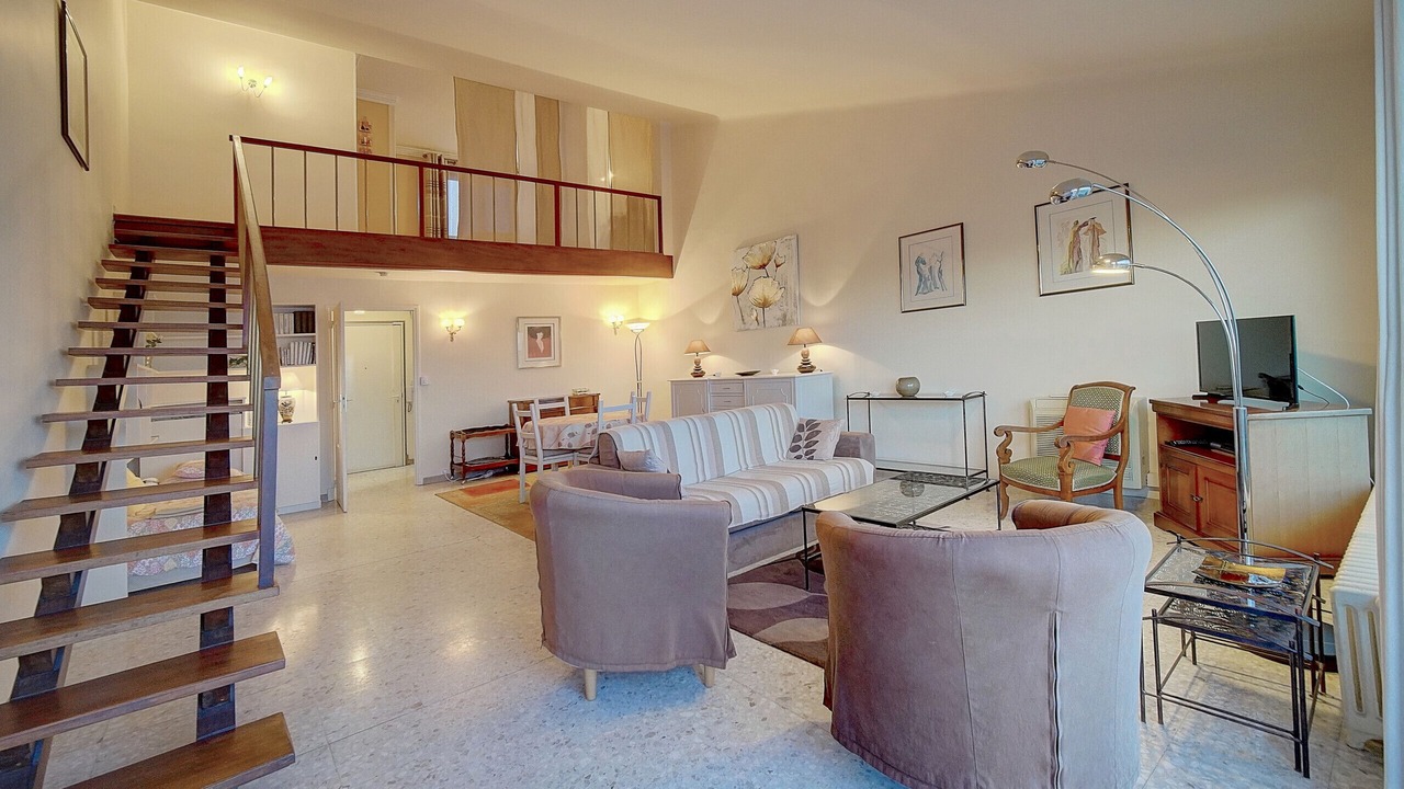 Photo of Livingroom in Cannes Old Town