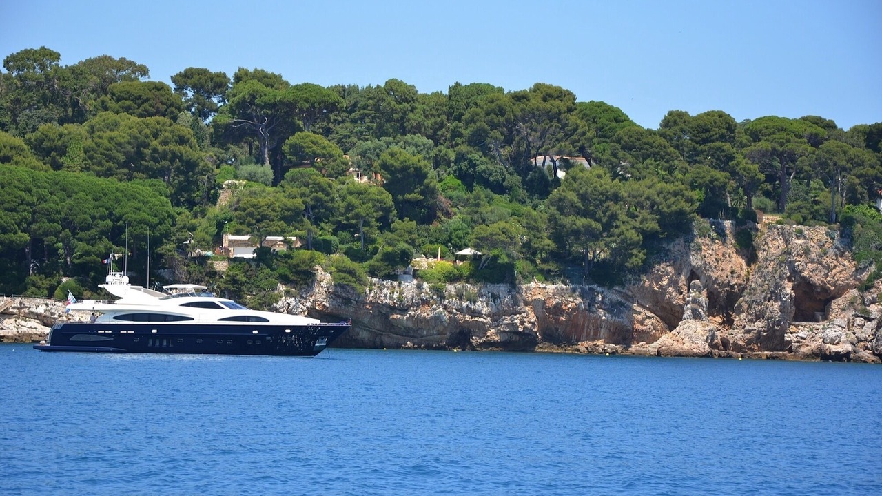 Photo of Others in Golfe Juan