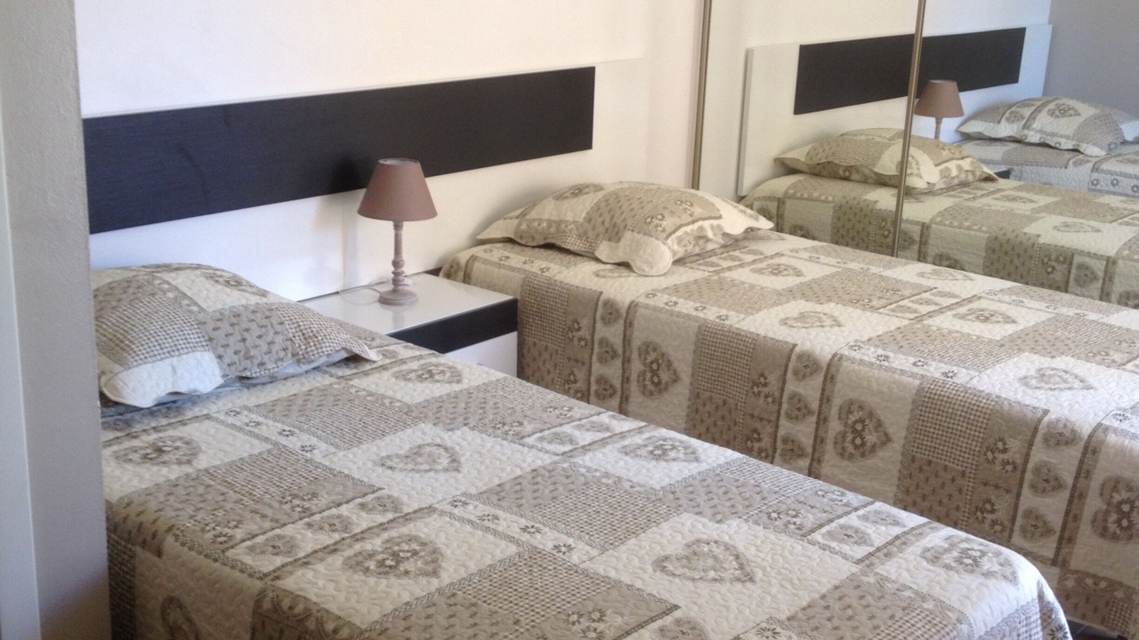 Photo of Bedroom in Mandelieu-La-Napoule