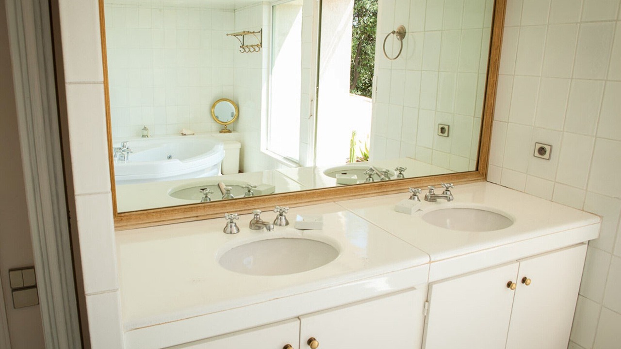 Photo of Bathroom in Gairaut