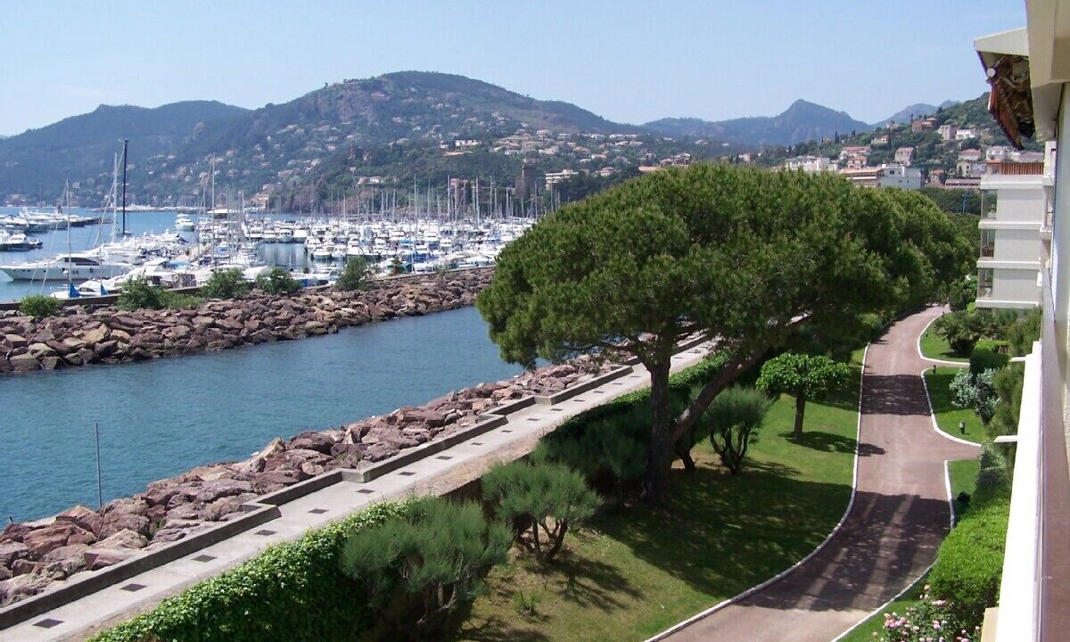Photo of Patio Balcony in Mandelieu-la-Napoule Beach