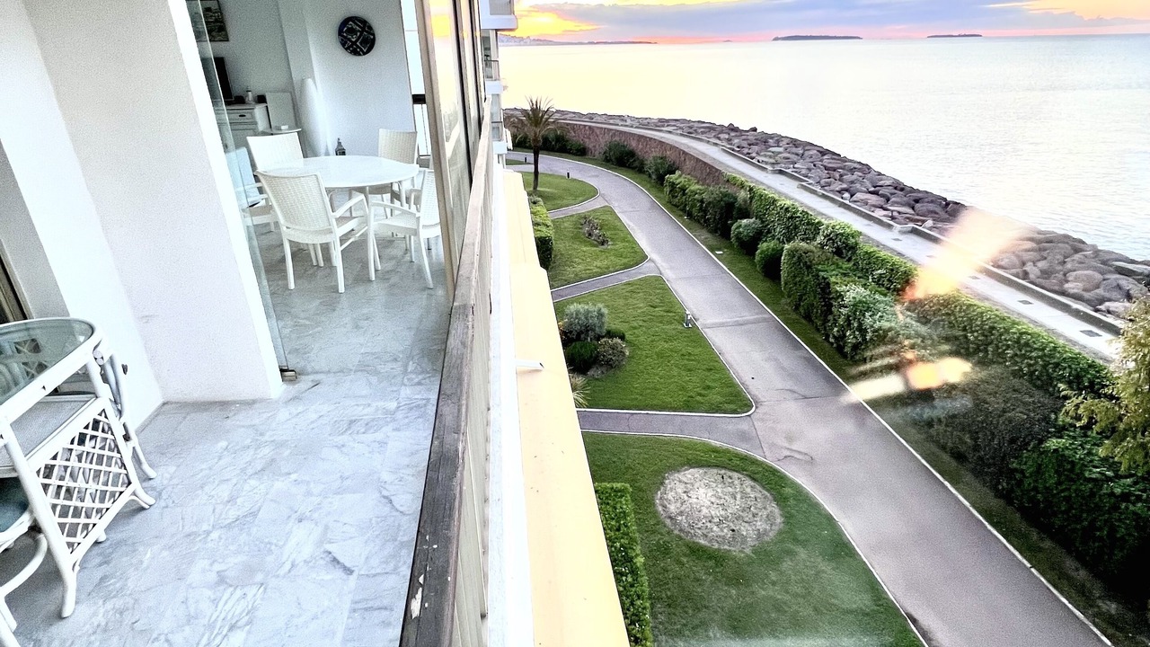 Photo of Patio Balcony in Mandelieu-la-Napoule Beach