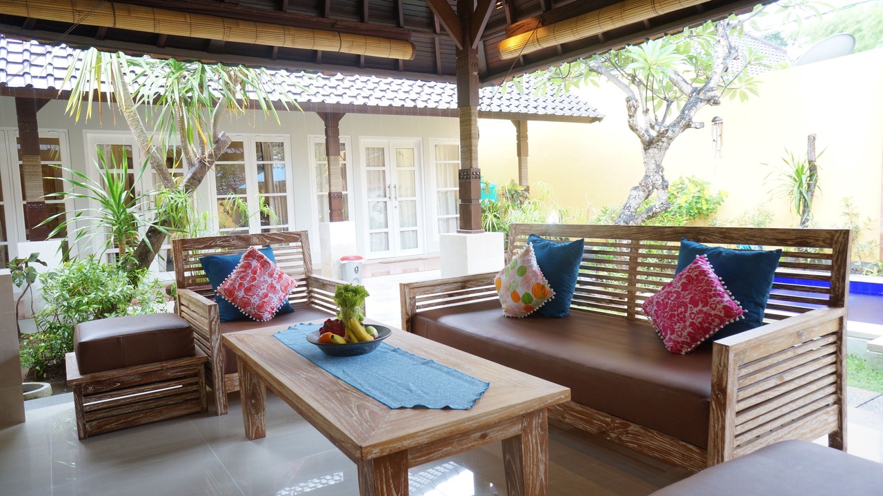 Photo of Patio Balcony in Sunset Road
