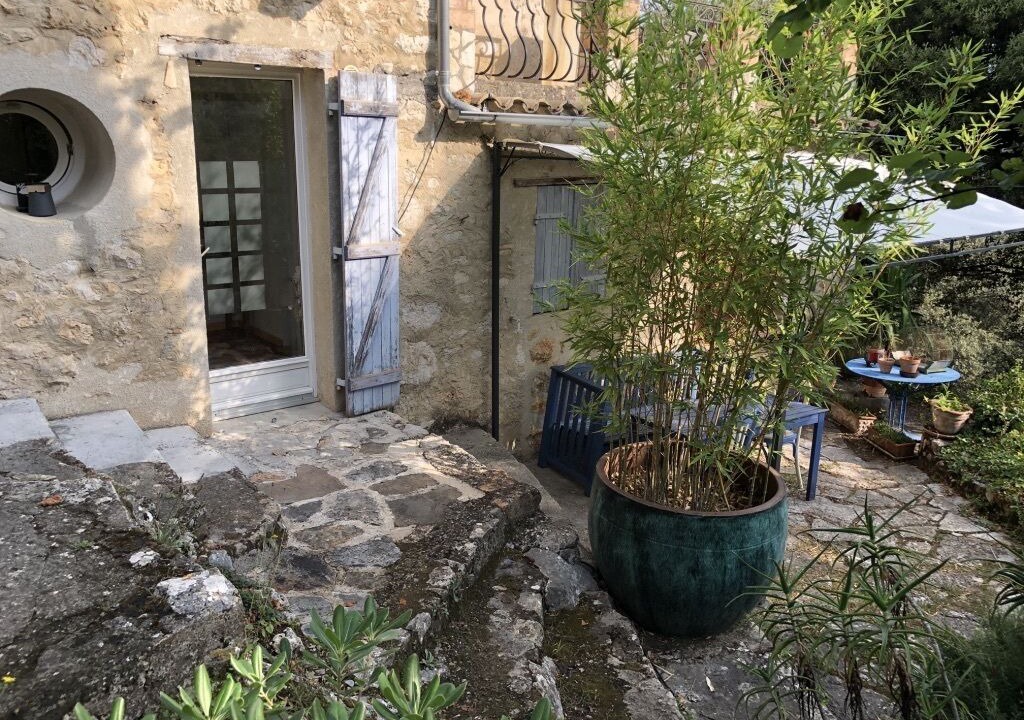Photo of Patio Balcony in Carros