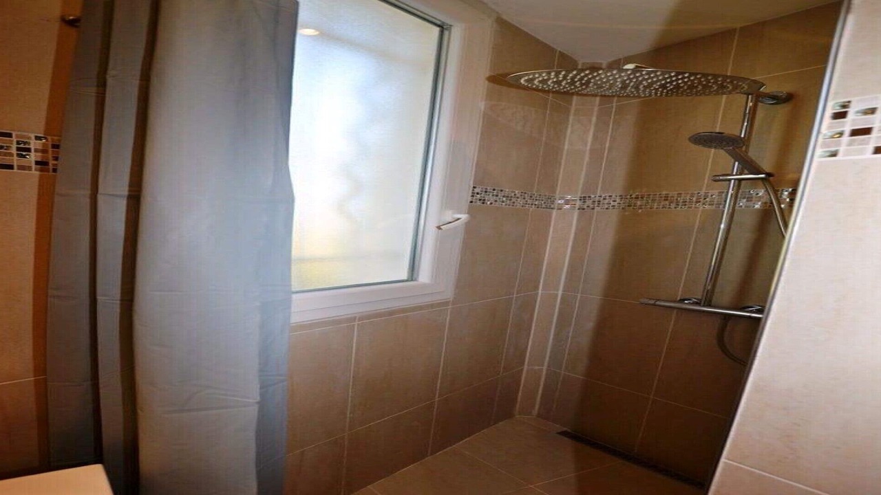 Photo of Bathroom in Prado - Republique