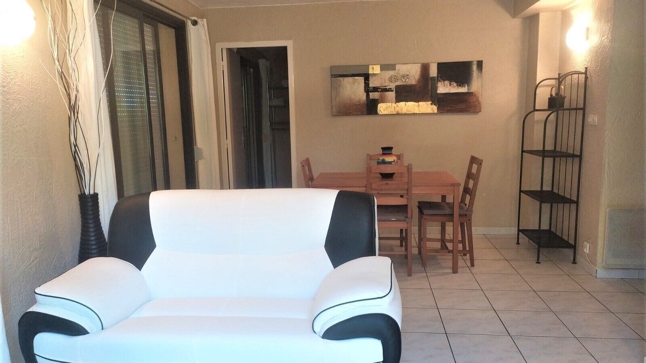 Photo of Livingroom in Bendejun