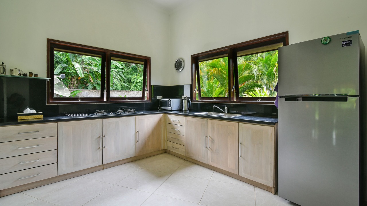 Photo of Kitchen in Umeanyar