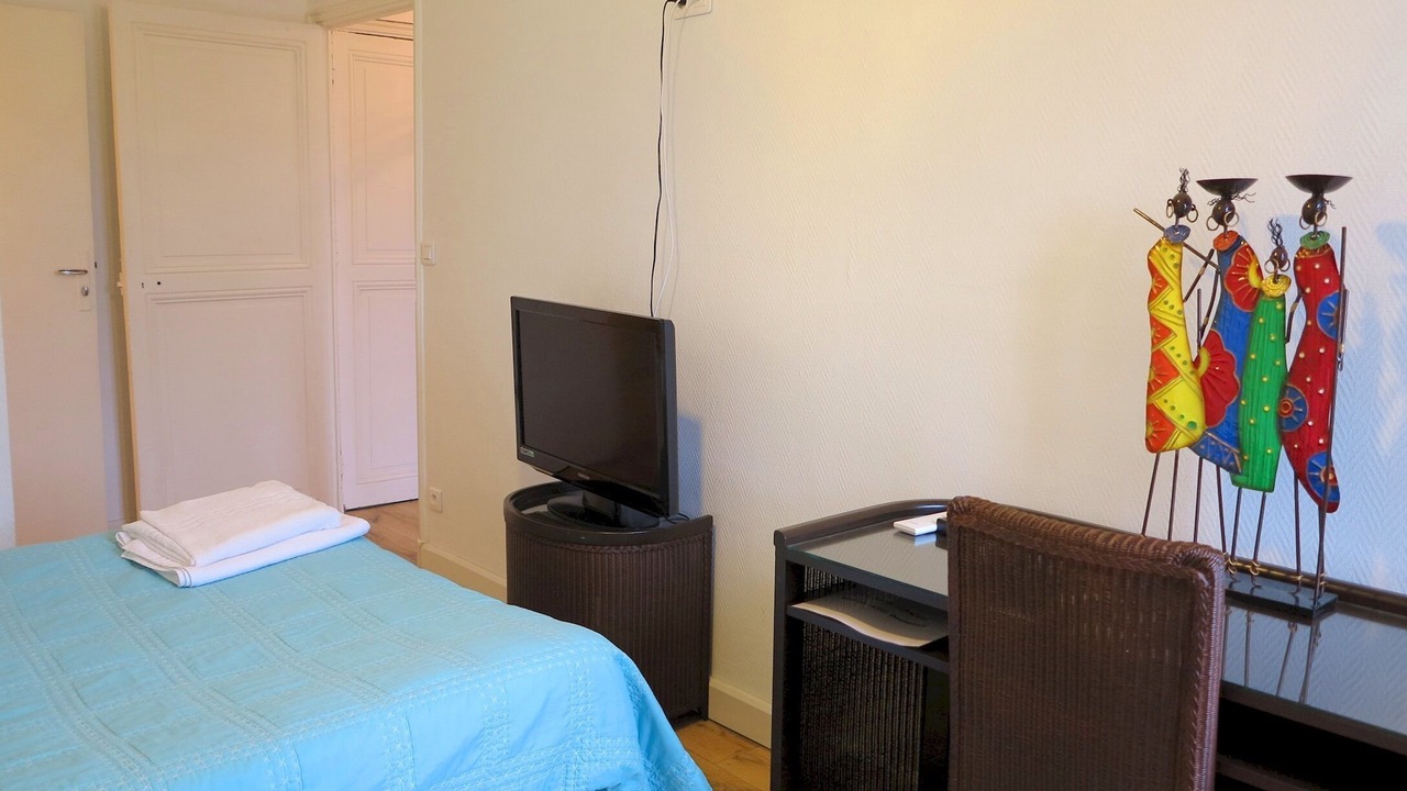 Photo of Bedroom in Cannes City Centre