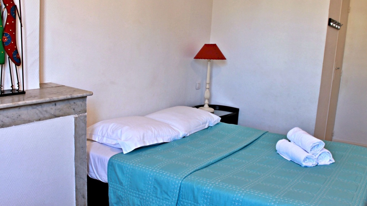 Photo of Bedroom in Cannes City Centre
