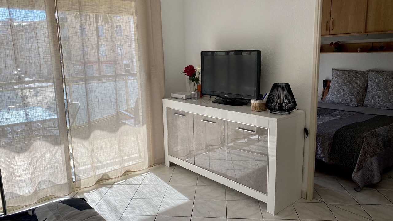 Photo of Bedroom in Cannes City Centre