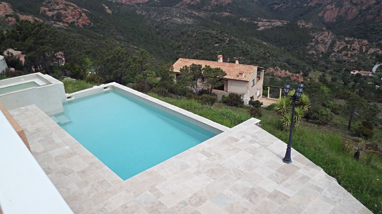 Photo of Outdoor in Antheor
