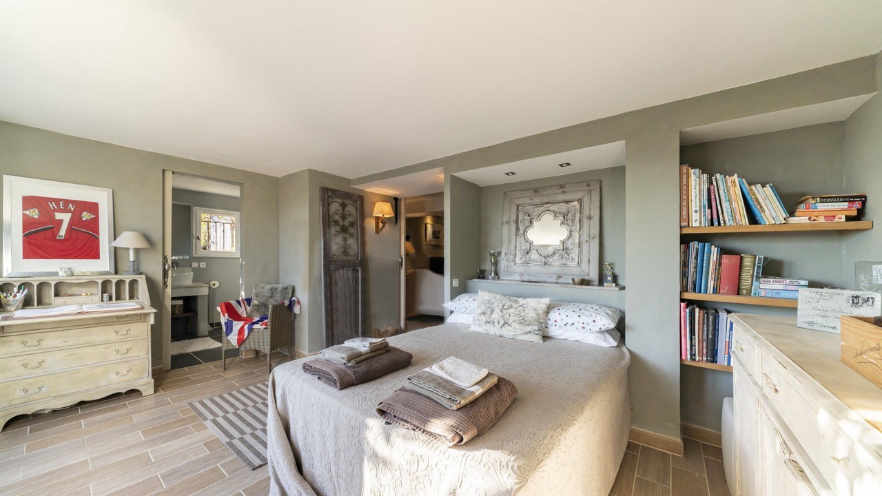 Photo of Bedroom in Chateauneuf-Grasse