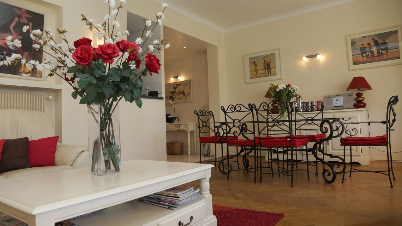 Photo of Bedroom in Cannes City Centre