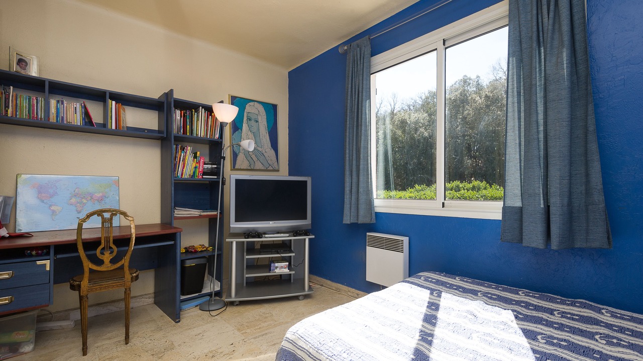 Photo of Bedroom in Biot