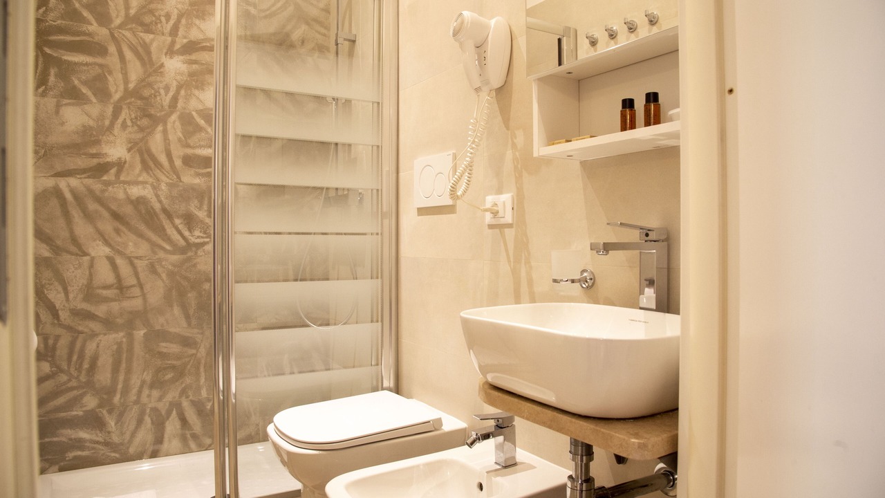 Photo of Bathroom in Esquilino
