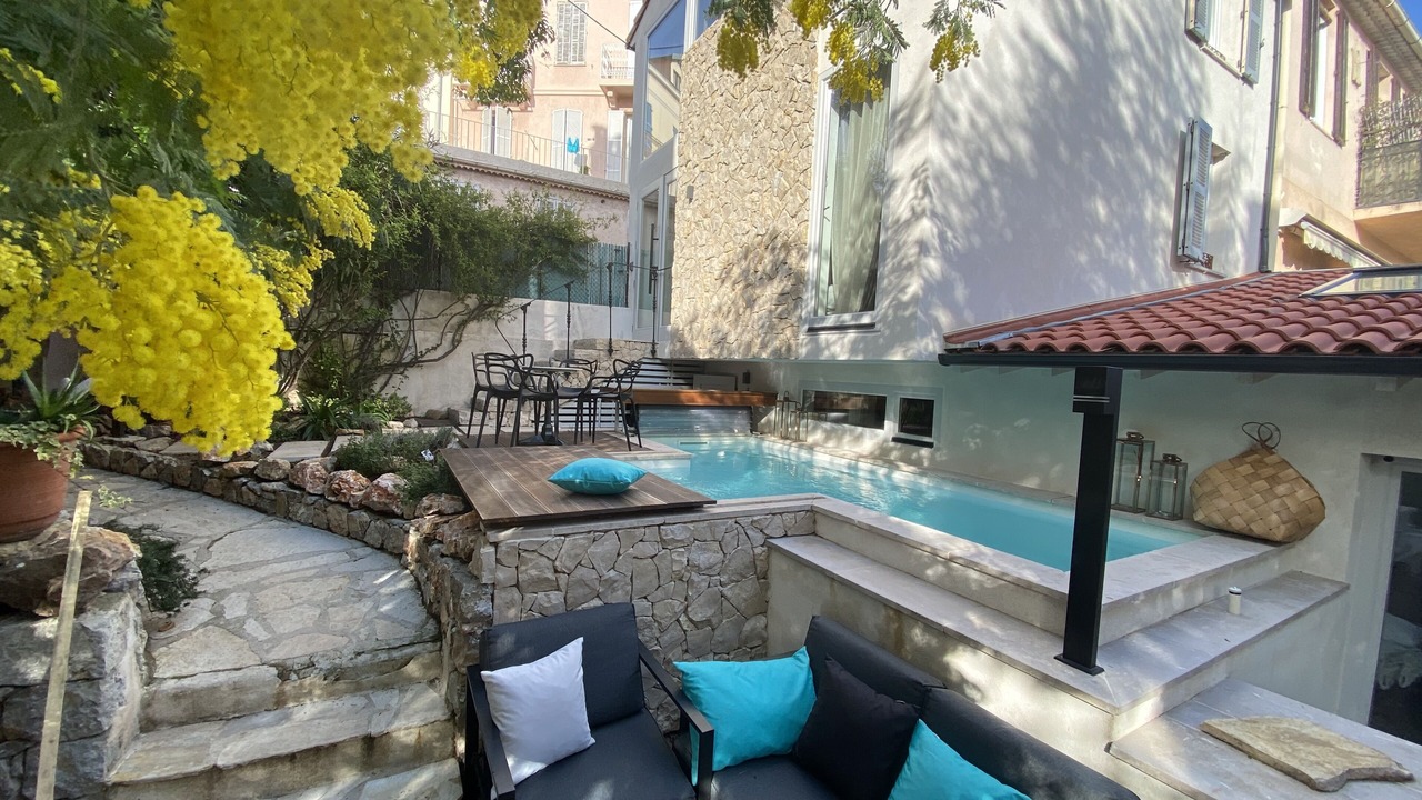Photo of Outdoor in Riou - Petit Juas - Av de Grasse
