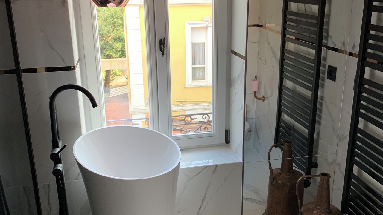 Photo of Bathroom in Riou - Petit Juas - Av de Grasse