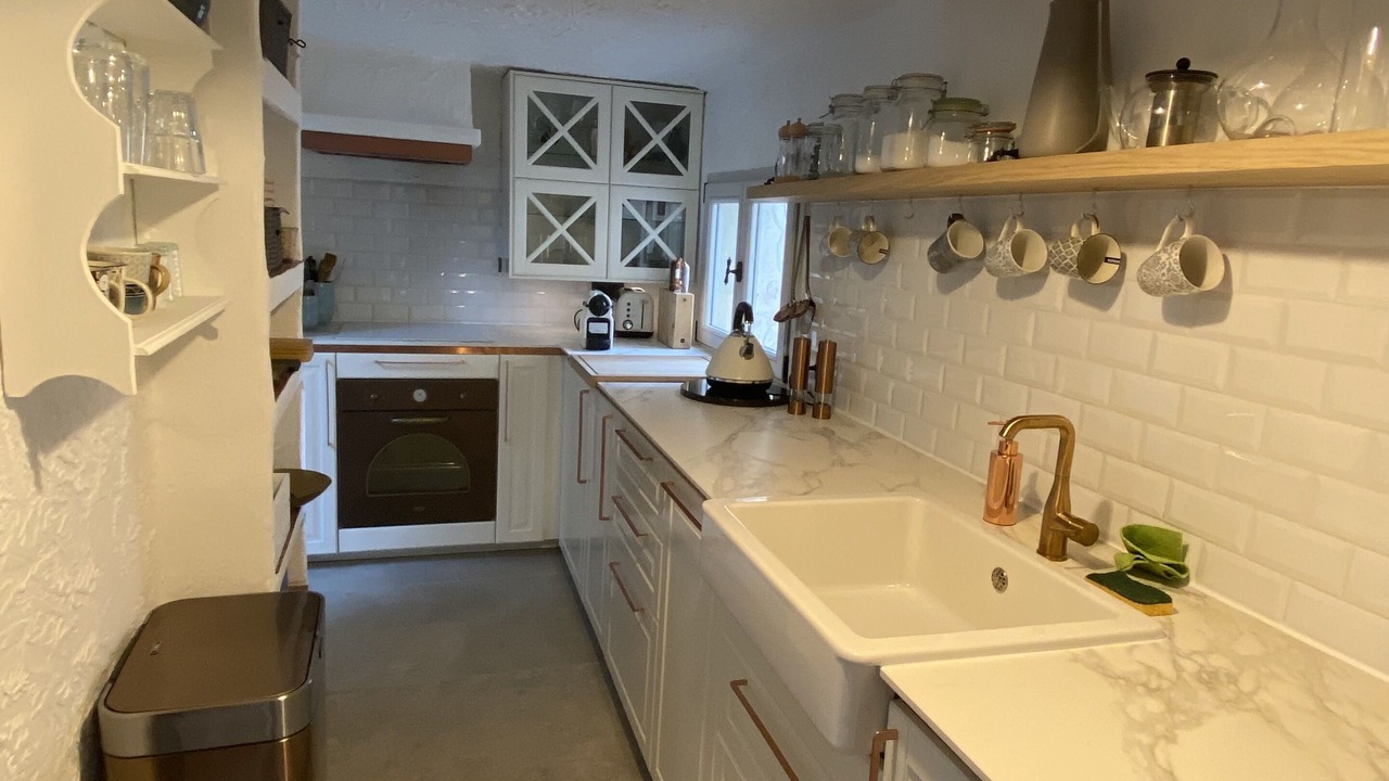 Photo of Kitchen in Riou - Petit Juas - Av de Grasse