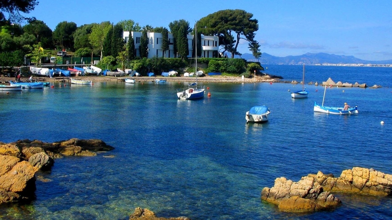 Photo of Others in Antibes
