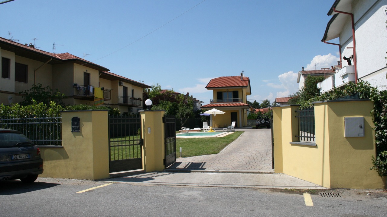 Photo of Outdoor in Torre del Lago Puccini