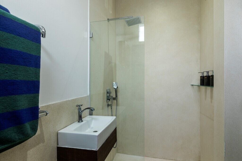 Photo of Bathroom in Sunset Road
