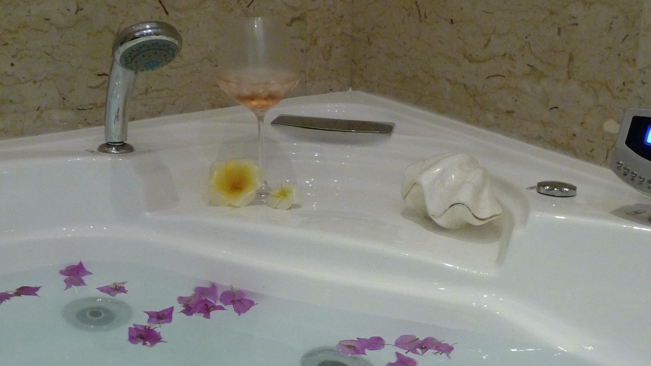 Photo of Bathroom in California - Pezou
