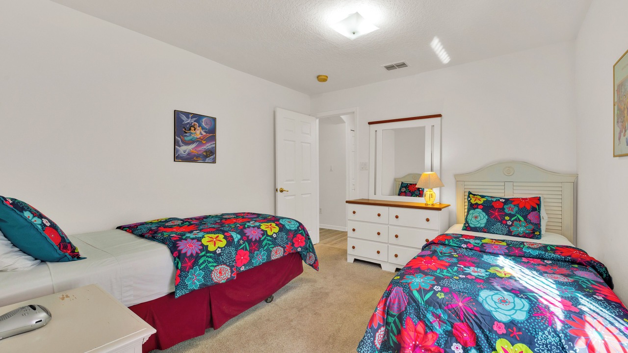 Photo of Bedroom in Greater Groves