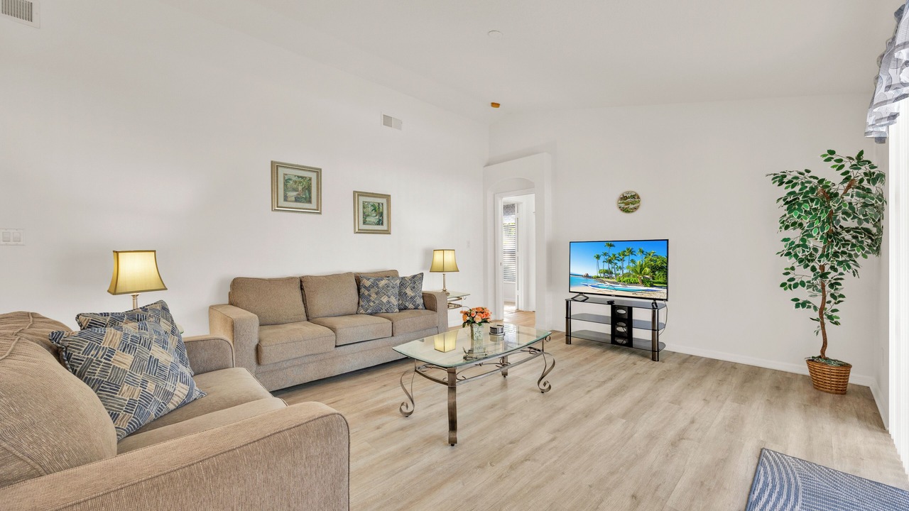 Photo of Bedroom in Greater Groves