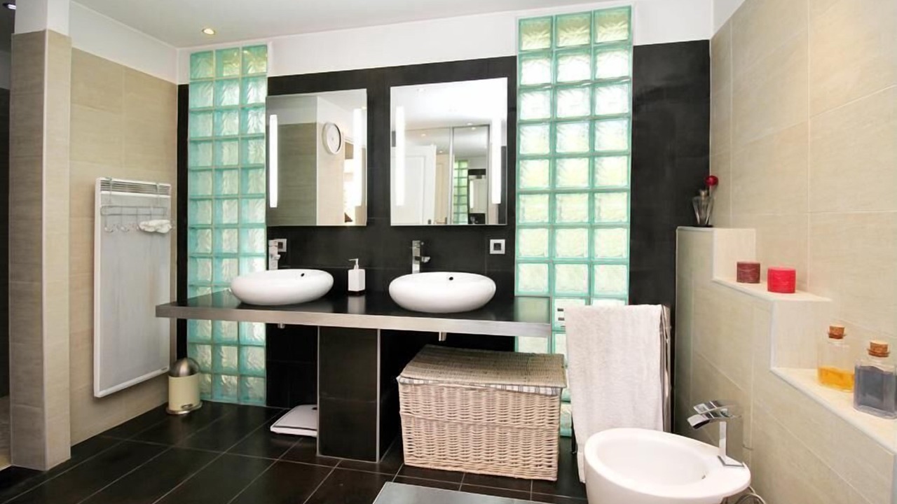 Photo of Bathroom in Valbonne