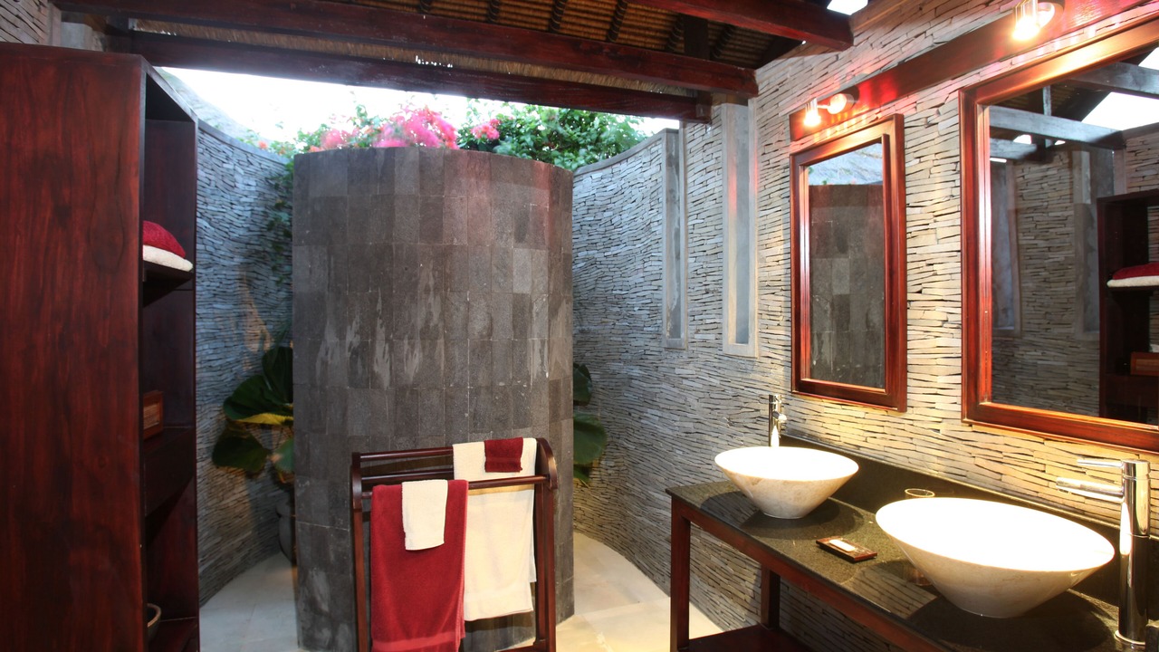 Photo of Bathroom in Dencarik