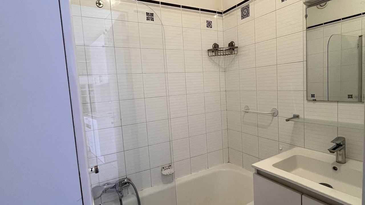 Photo of Bathroom in Golfe Juan
