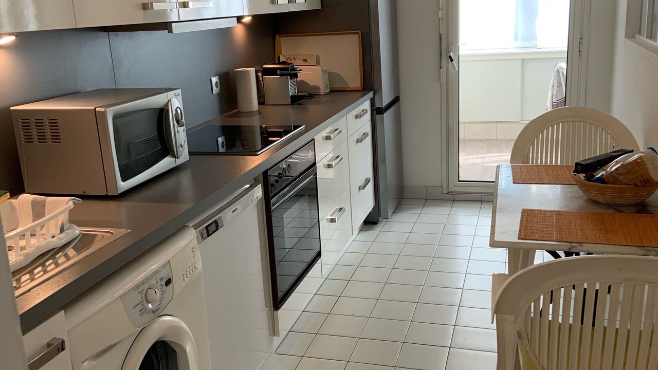 Photo of Kitchen in Prado - Republique