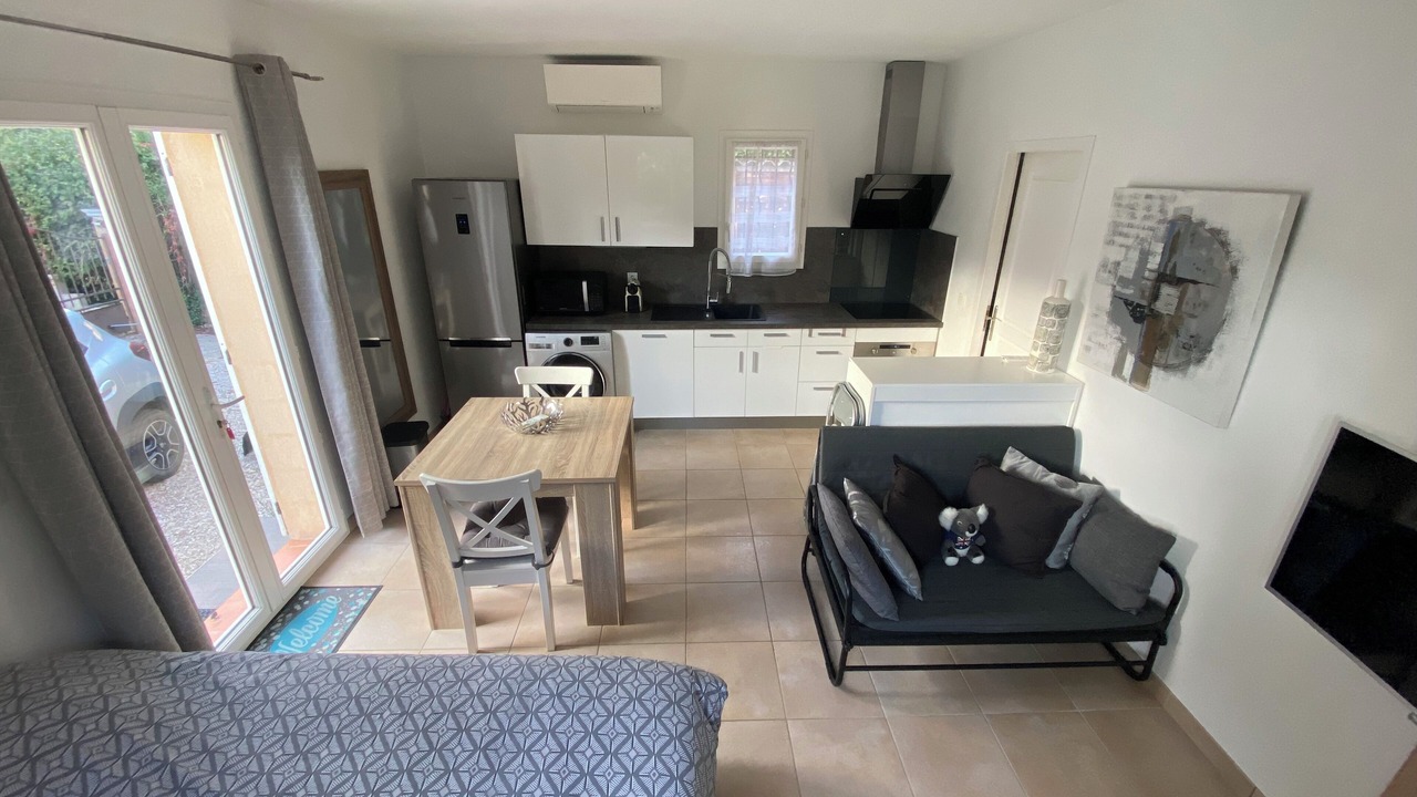 Photo of Bedroom in Roquefort-les-Pins