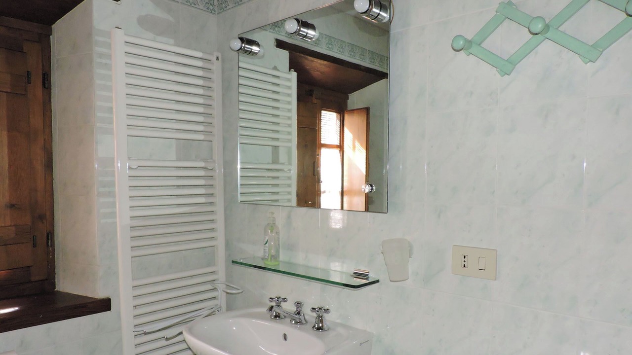 Photo of Bathroom in Camaiore
