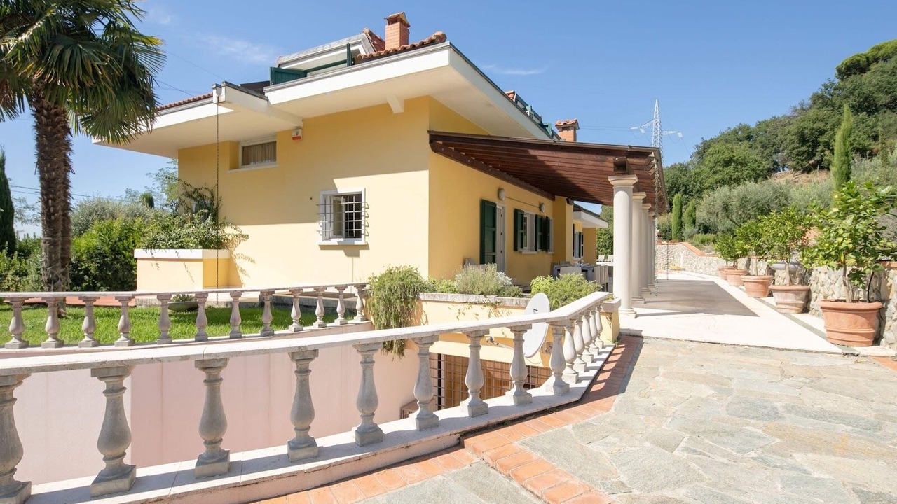 Photo of Outdoor in Carrara