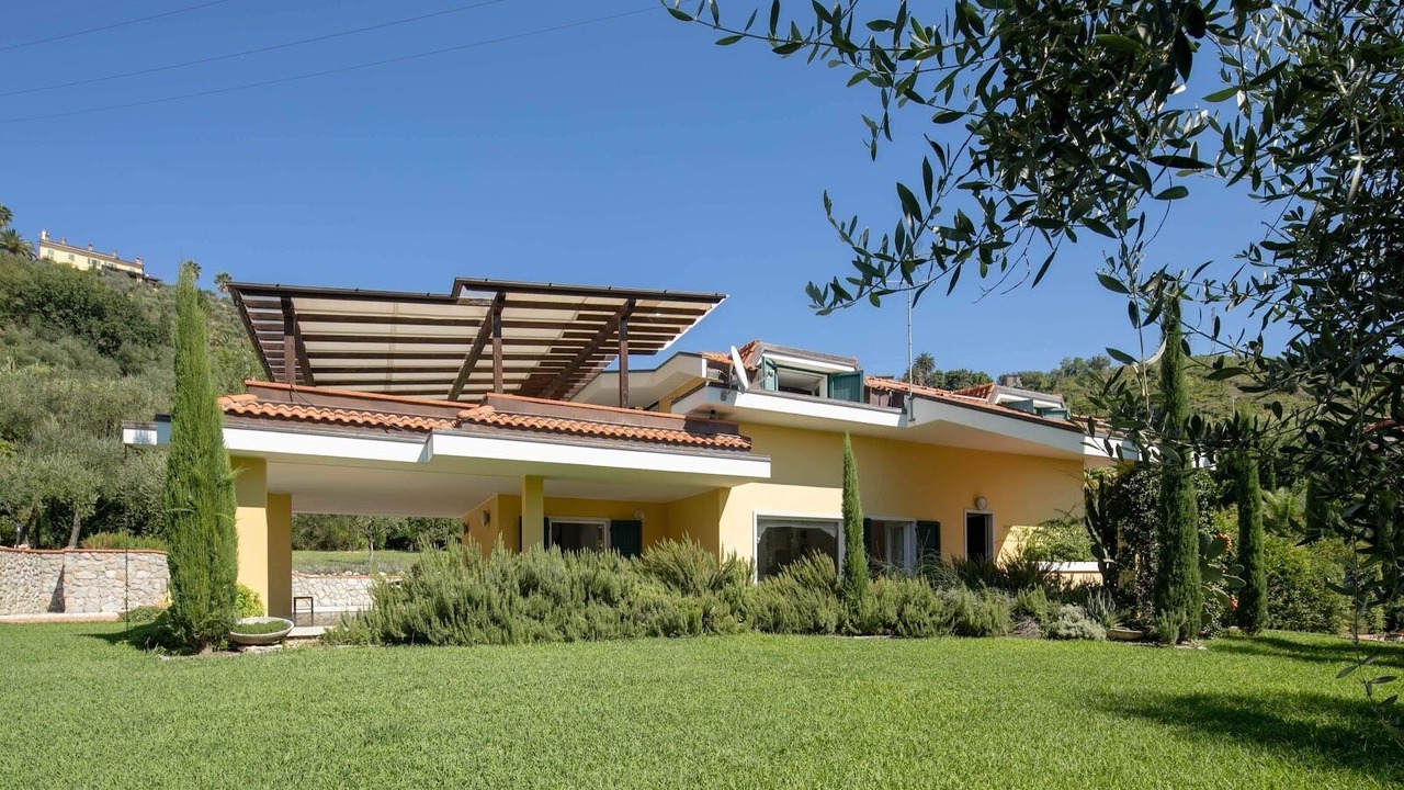 Photo of Outdoor in Carrara
