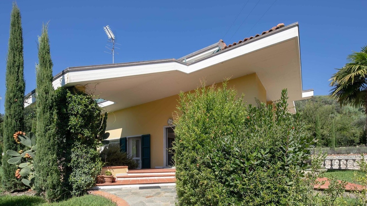 Photo of Outdoor in Carrara