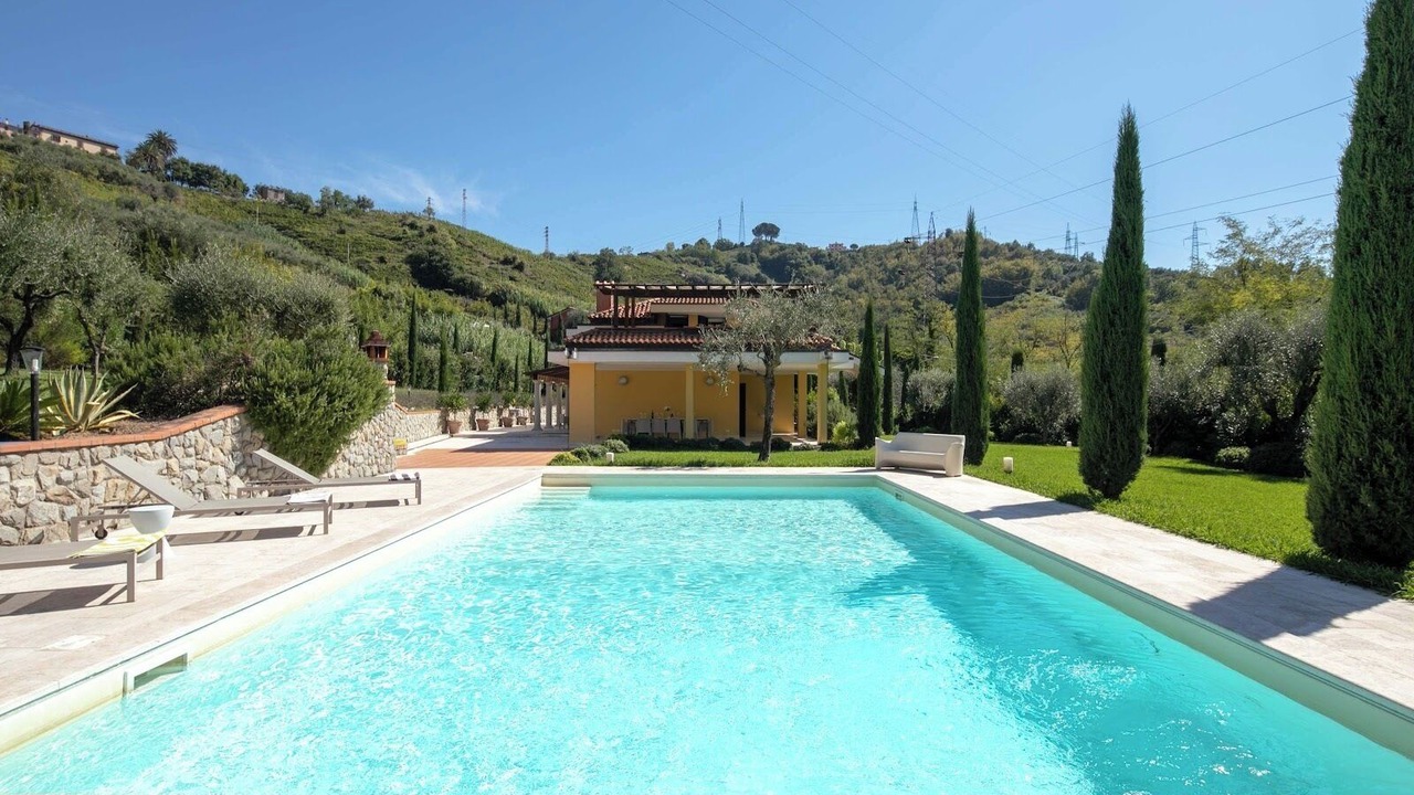 Photo of Outdoor in Carrara
