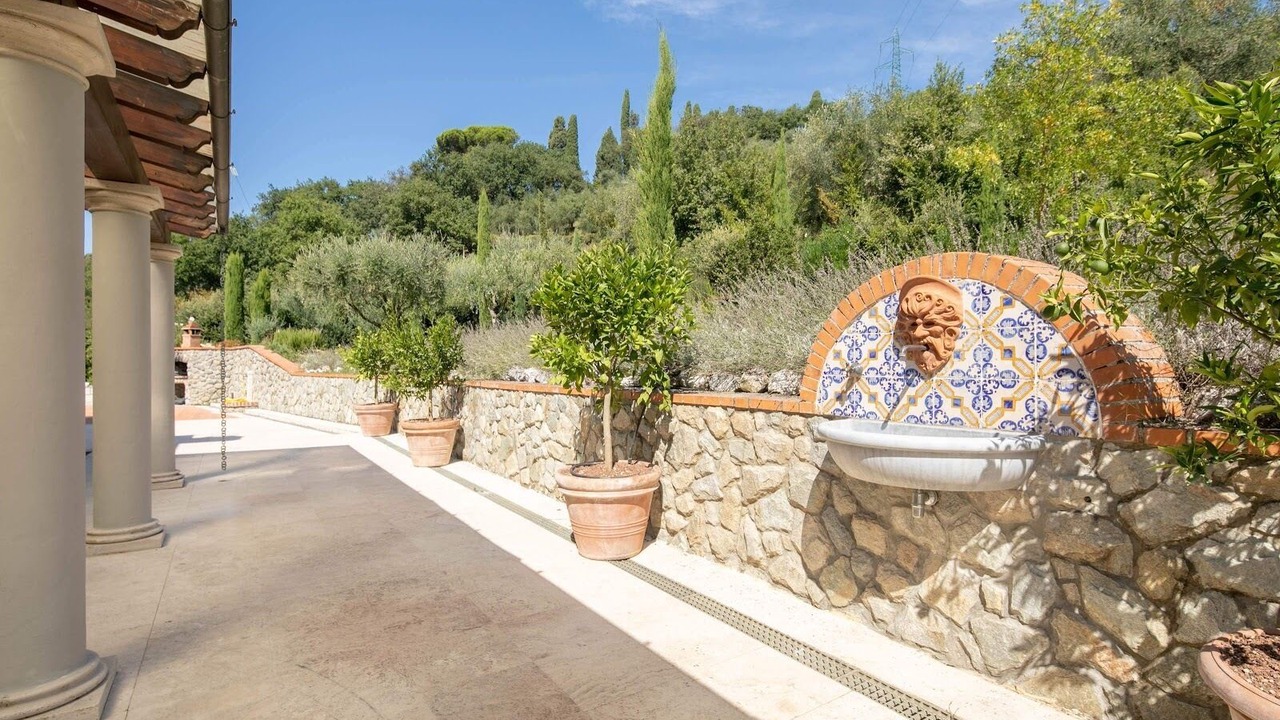 Photo of Patio Balcony in Carrara