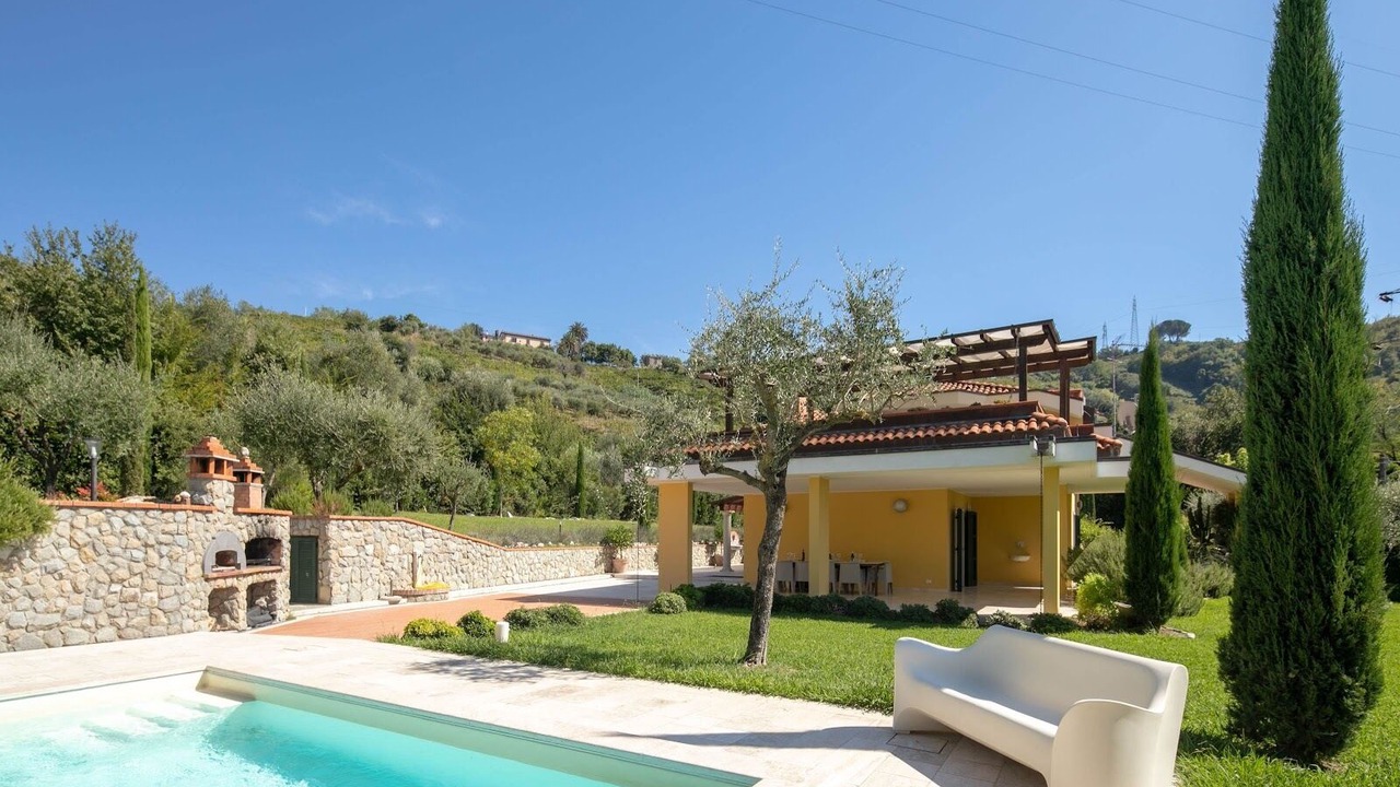 Photo of Outdoor in Carrara