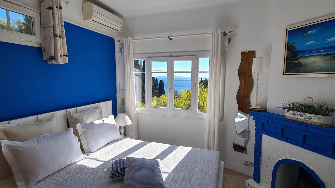 Photo of Bedroom in Le Rayol