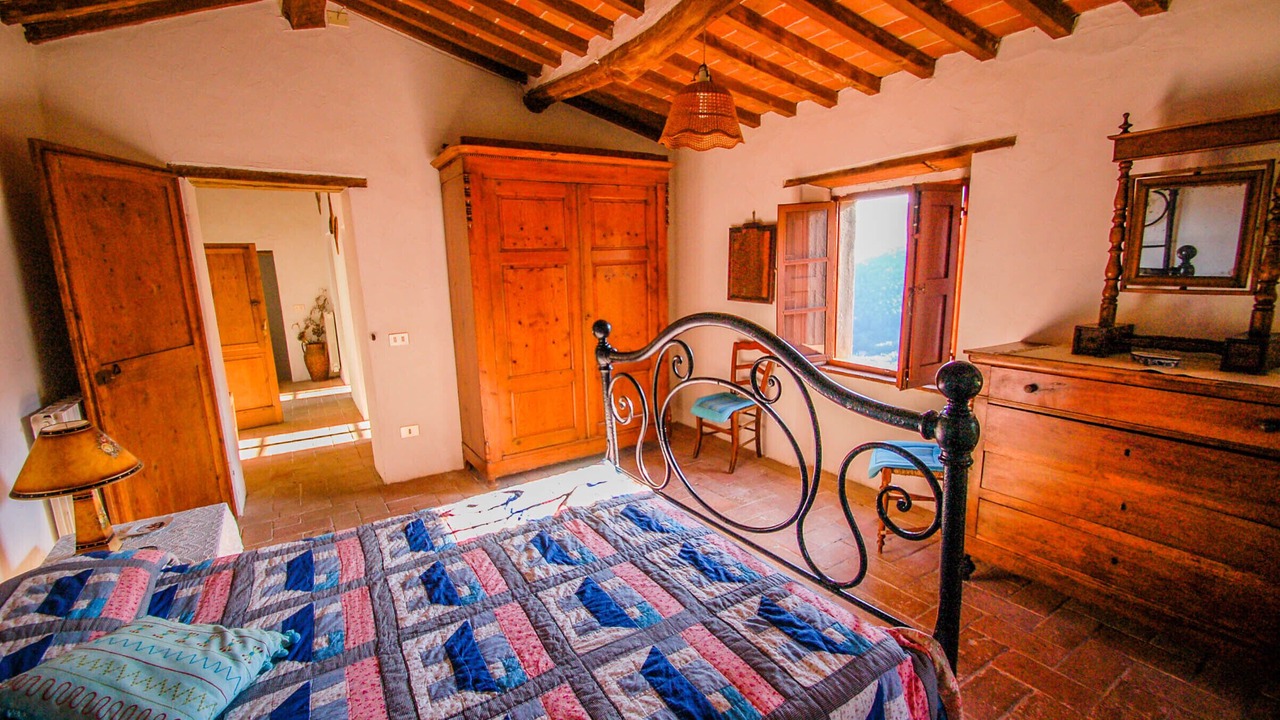 Photo of Bedroom in Buti